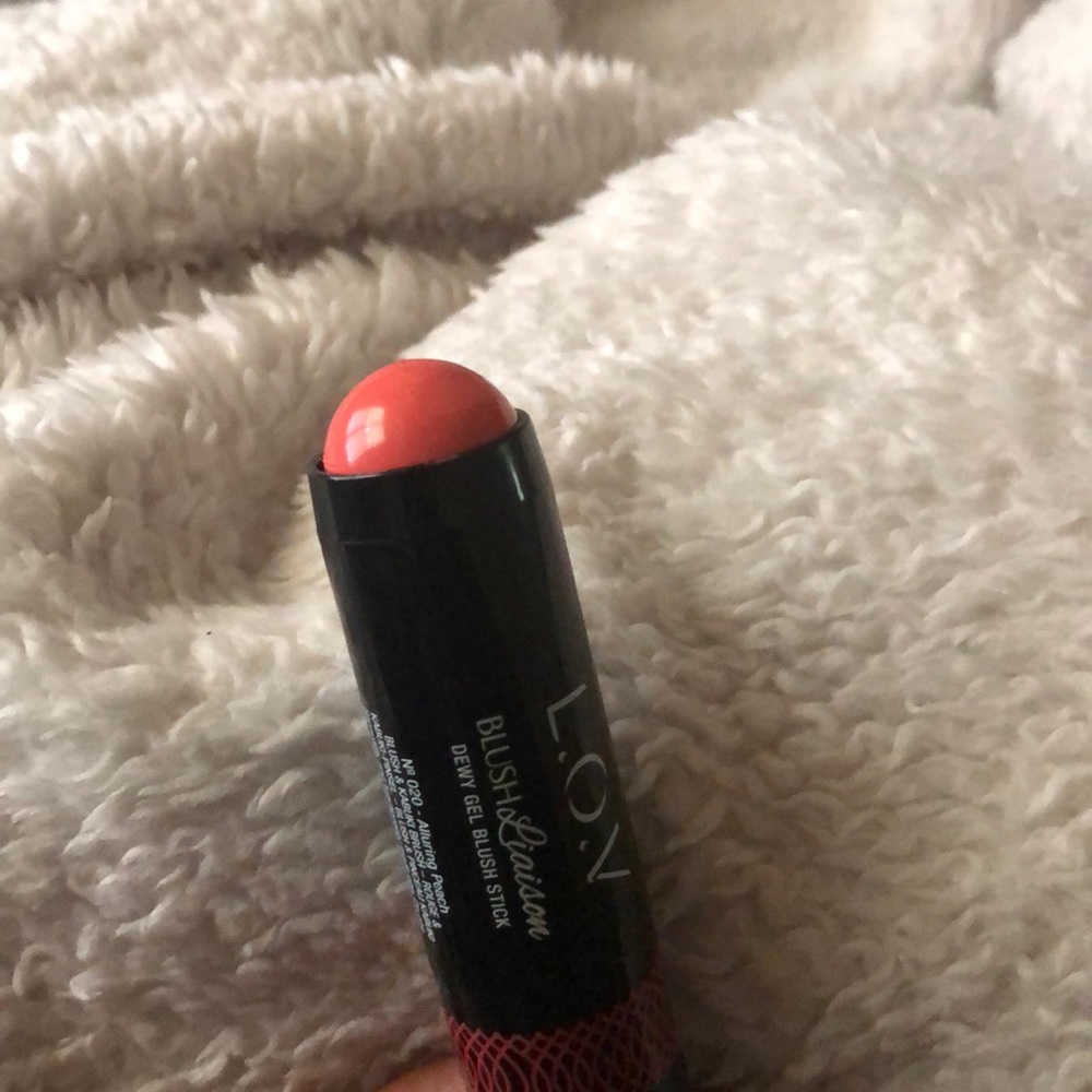 L.O.V Dewy Blush stick
